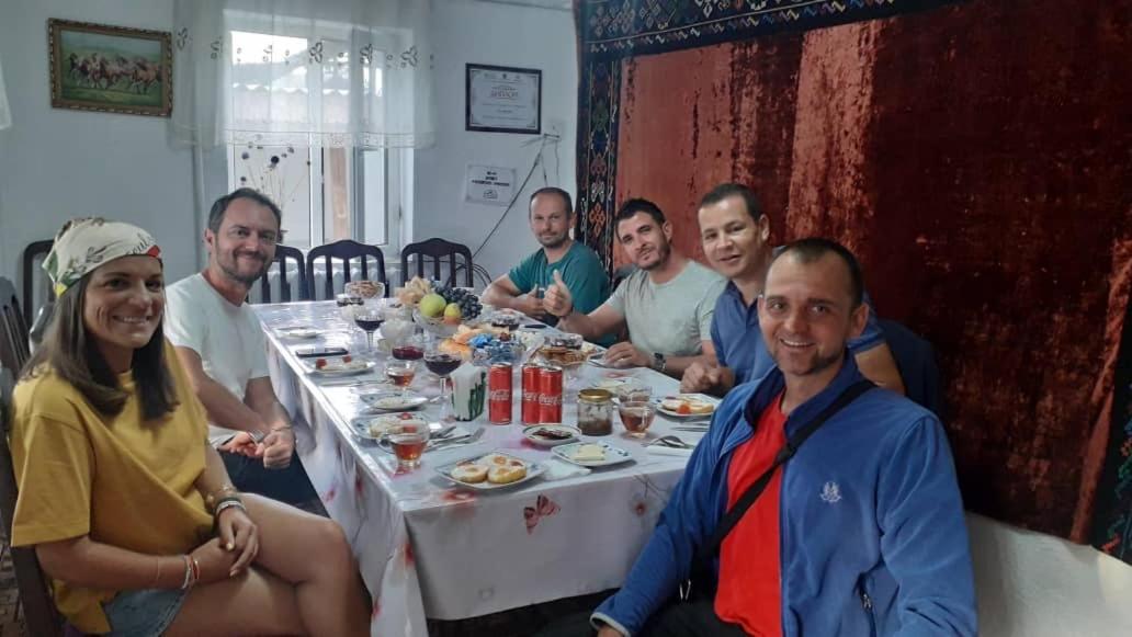 Guest House Kagan Toktogul 外观 照片